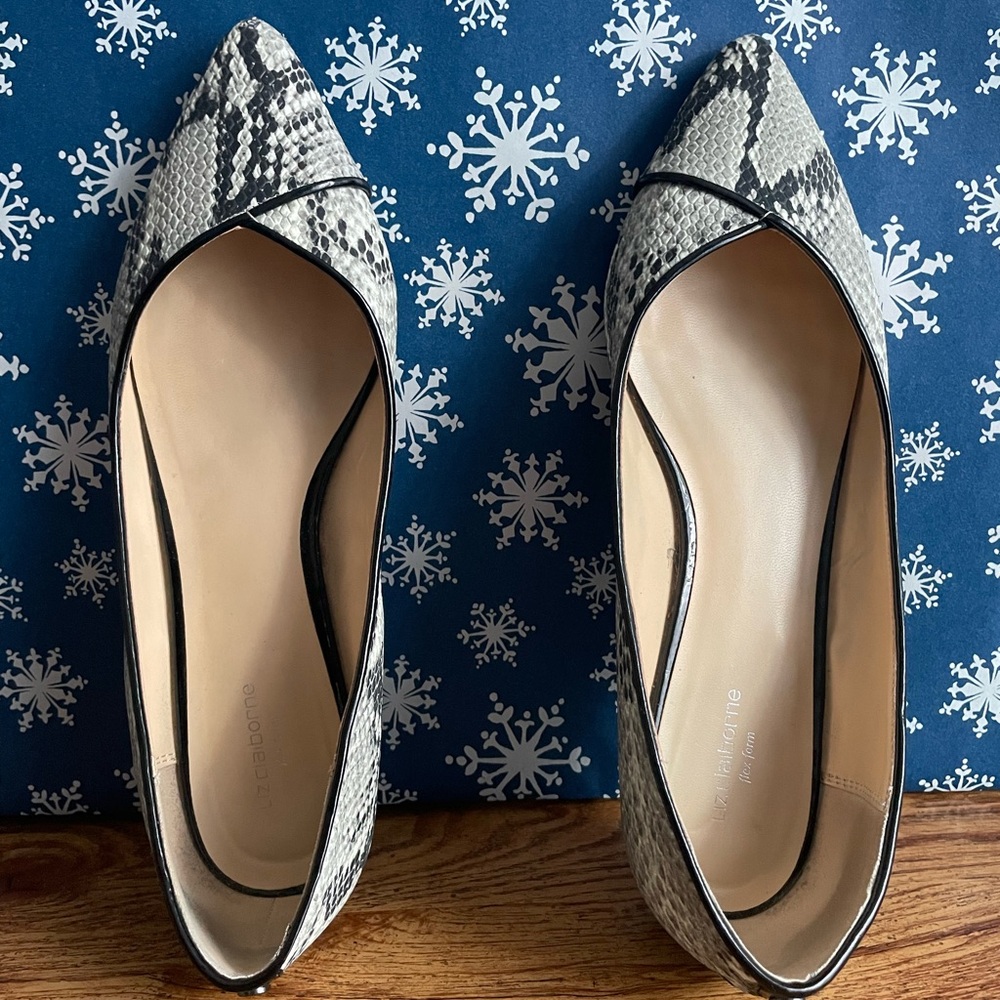 Gorgeous shoes.